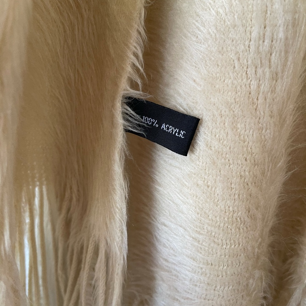 Scarf - Picture 5 of 6
